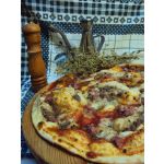 Pizza con queso de oveja pecorino y hongos