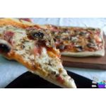 Pizza de berenjena asada, cantimpalo, hongos y pimientos